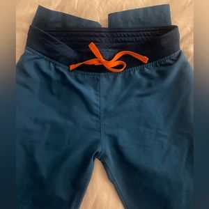 Women’s Figs Blue Small Tall scrubs